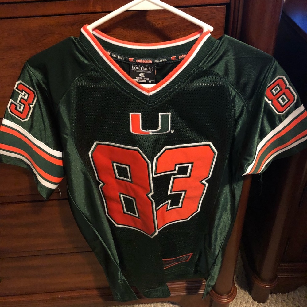 Boys UM Football Jersey Size 8-10
